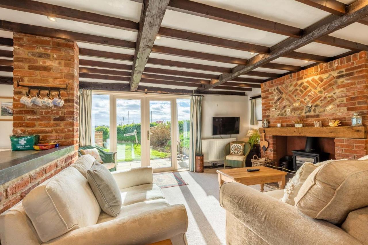 Host & Stay - Woodfalls Barn Burgh and Tuttington Extérieur photo