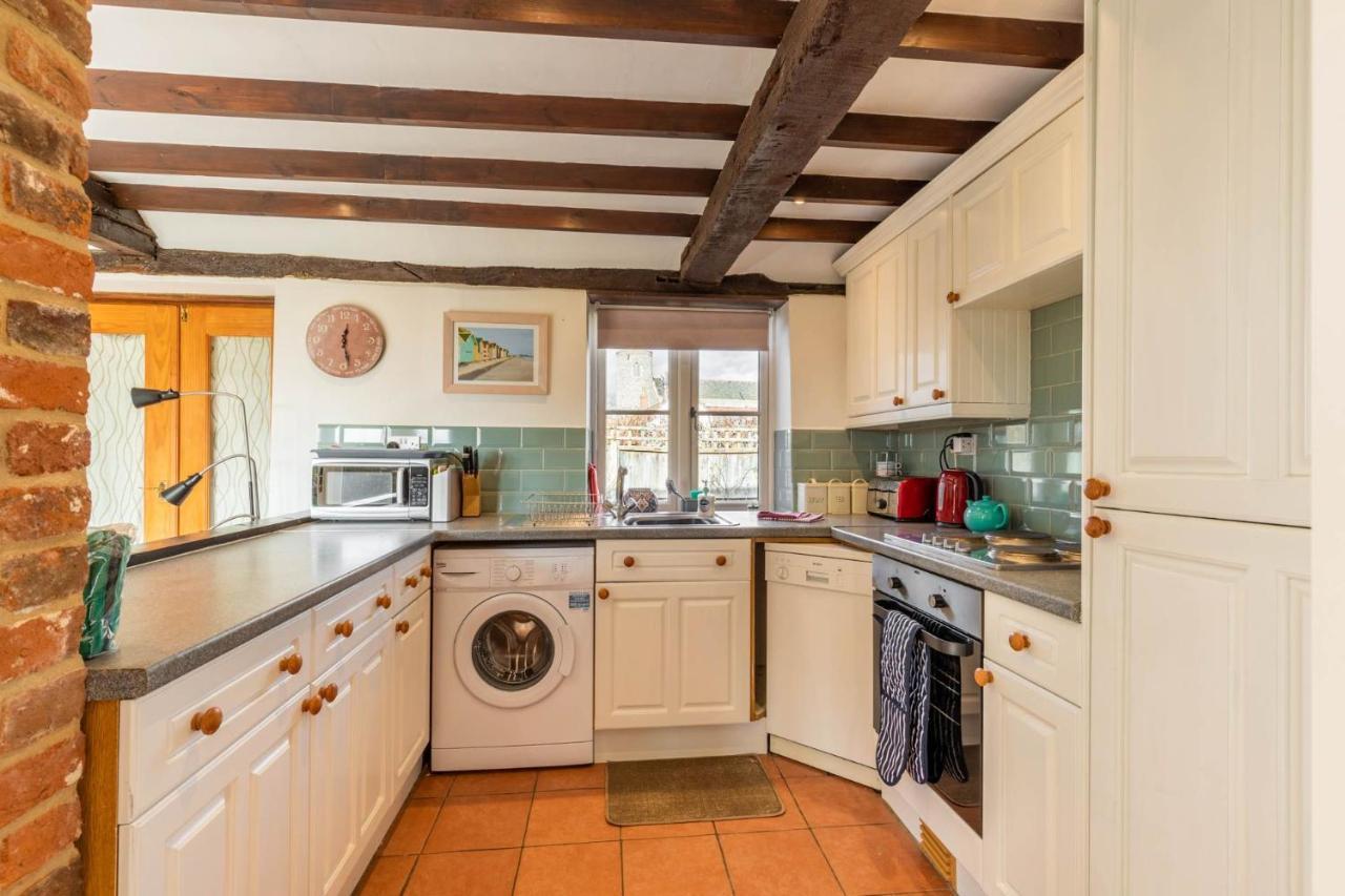 Host & Stay - Woodfalls Barn Burgh and Tuttington Extérieur photo